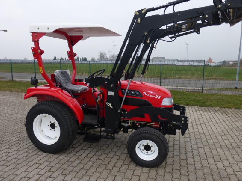 Kompakttraktor Dong Feng Pacco 25 (DF254 G2) inkl. Frontlader mit