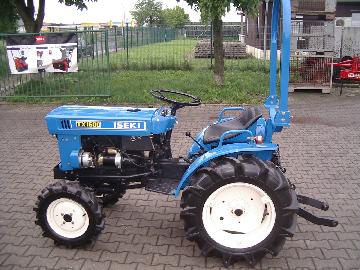 Iseki Dieseltraktor TX 1500 mit Allradantrieb und Sperre Iseki Dieseltraktor TX 1500 mit Allradantrieb und Sperre