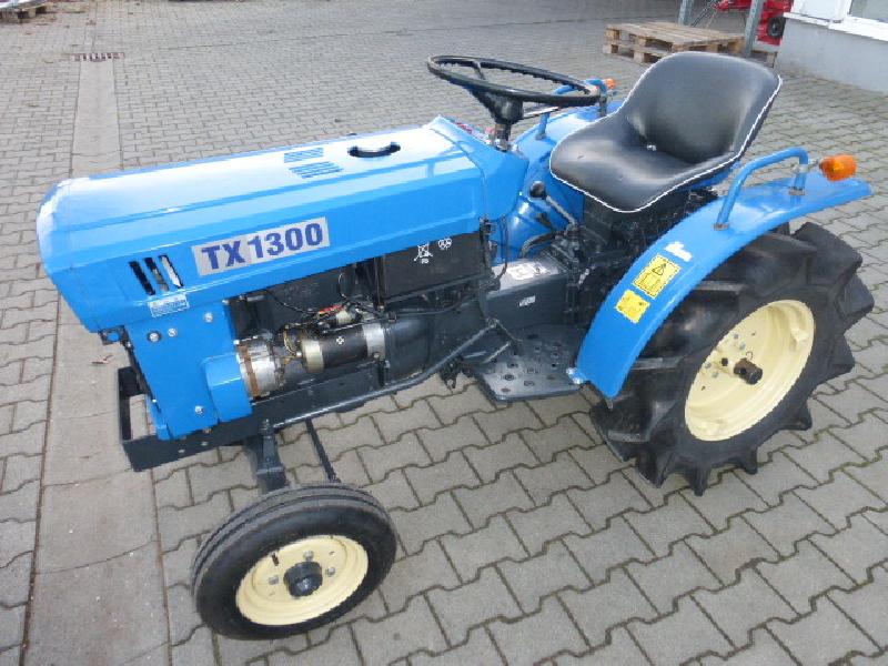 Iseki TX 1300 Diesel Kleintraktor mit Sperre der HA Iseki TX 1300 Diesel Kleintraktor mit Sperre der HA